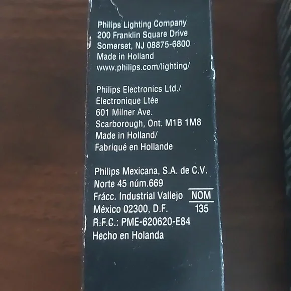 Philips 18W 4-Pin Light Bulbs - Picture 4 of 5